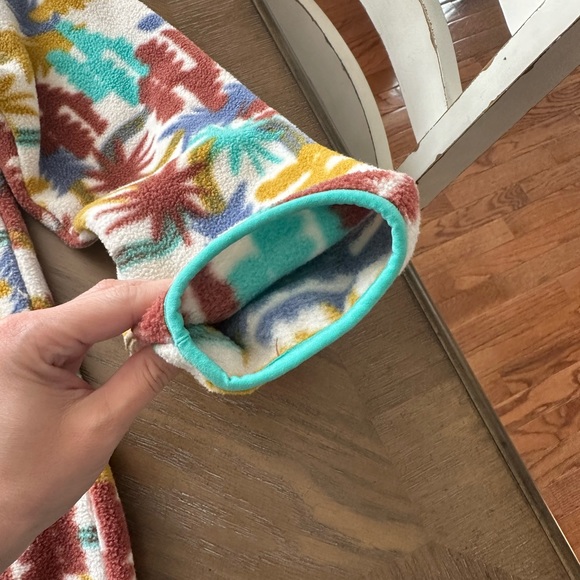 Women’s Patagonia Synchilla Pullover - Picture 5 of 7